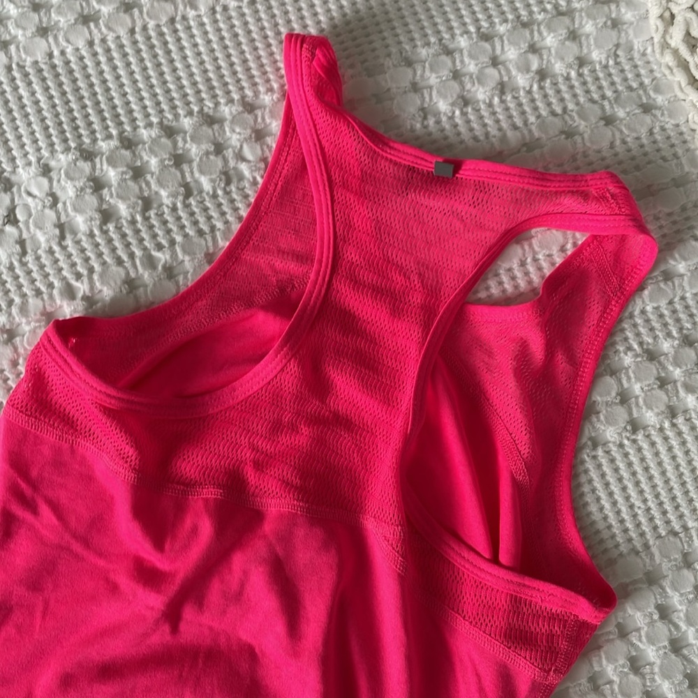 Nike Dri-Fit Racerback Tank - Picture 4 of 4